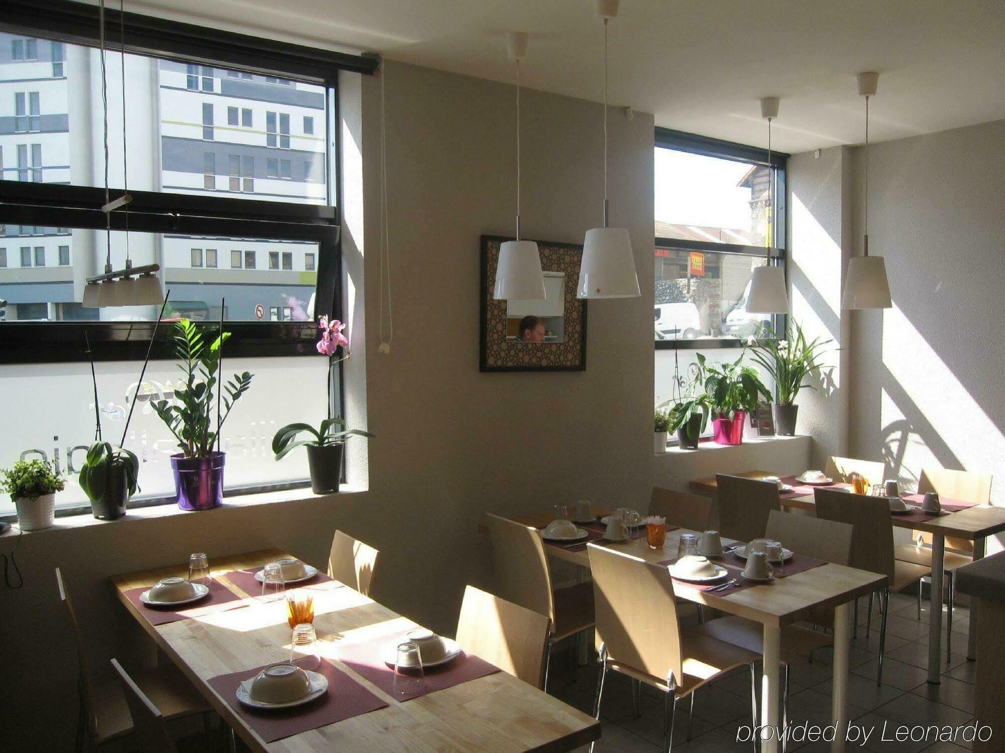 Le Carmin By Popinns Vitry-sur-Seine Restaurant photo